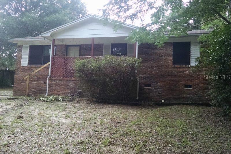 63 Jackson Ave., Valparaiso, FL 32580