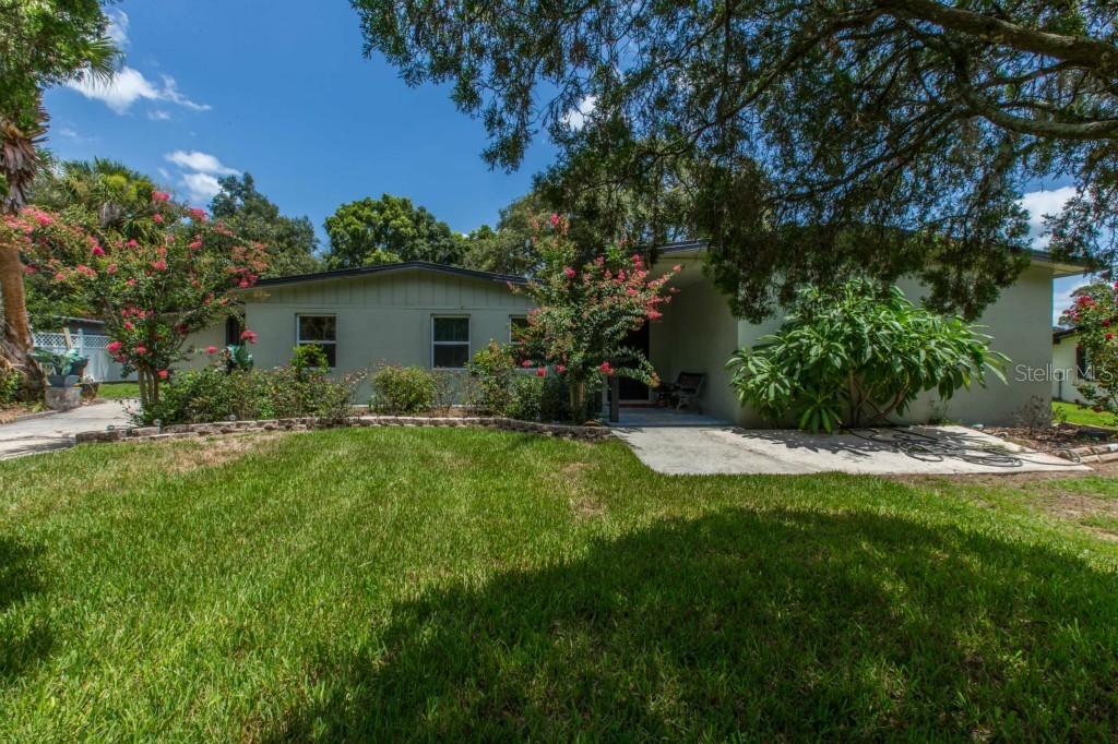 2016 Lee Dr., Valrico, FL 33594