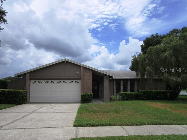 1907 Cedarbrooke Dr., Lutz, FL 33549