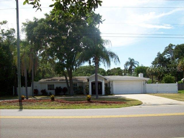 132 Indian Rocks Rd., Belleair Bluffs, FL 33770