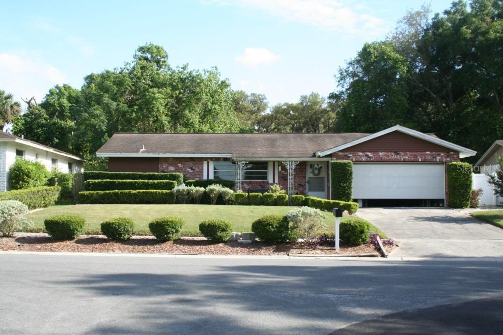 115 Valley Dr., Brandon, FL 33510