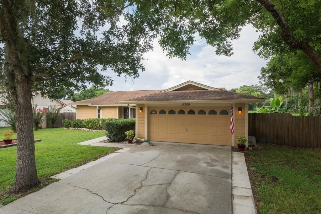 18309 Swan Lake Dr., Lutz, FL 33549