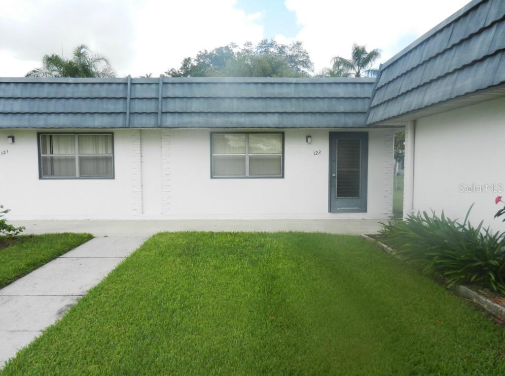 301 Kings Blvd. #F122, Sun City Center, FL 33573