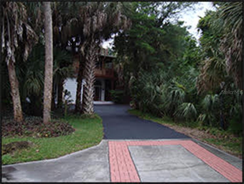 6093 Avenue Of The Palms, Weeki Wachee, FL 34607