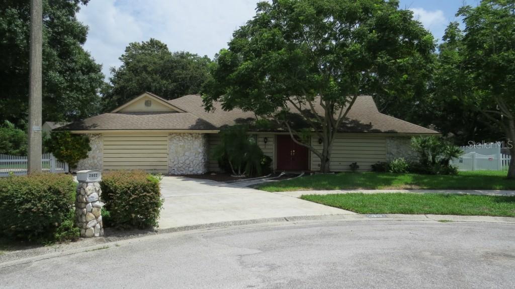 2802 Beagle Pl., Seffner, FL 33584