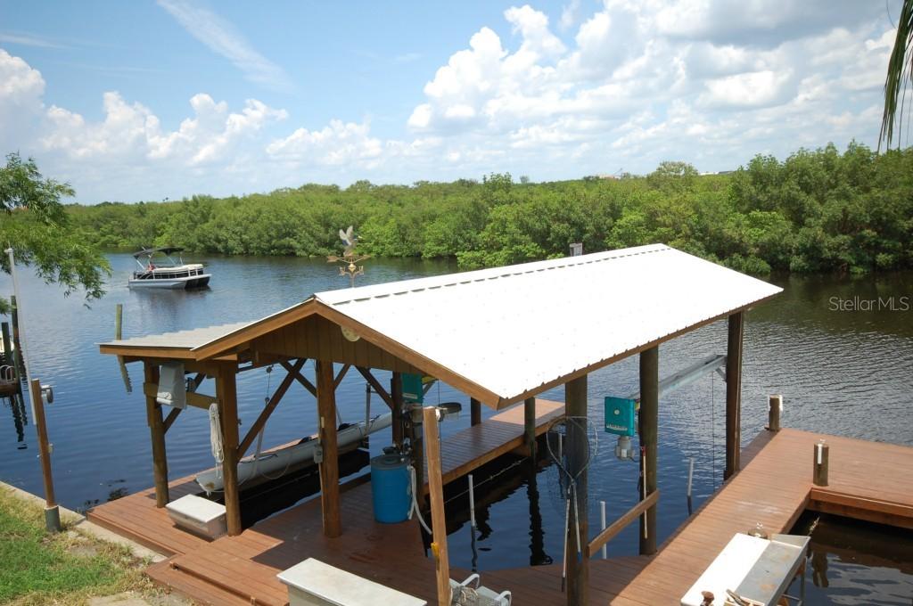 1011 Silver Palm Way, Apollo Beach, FL 33572