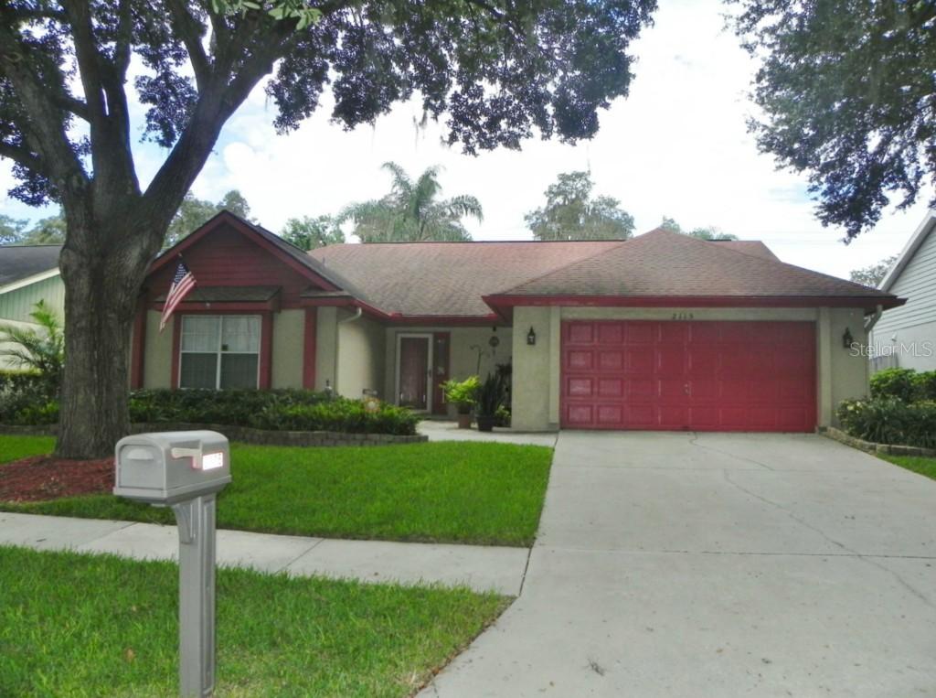2115 Darlington Oak Dr., Seffner, FL 33584