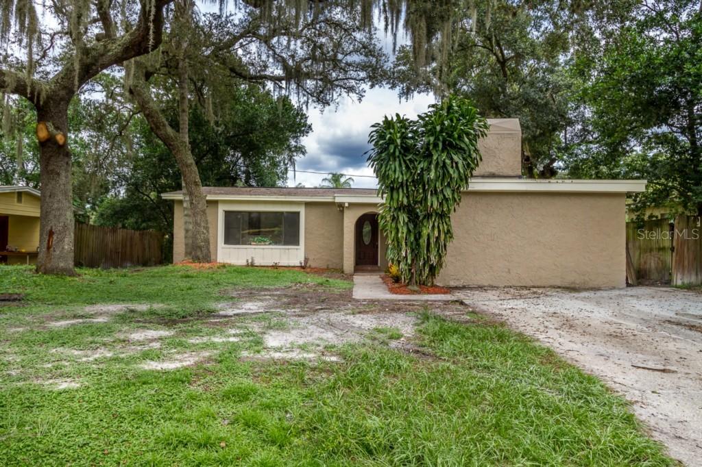 1910 E Crenshaw St., Tampa, FL 33610