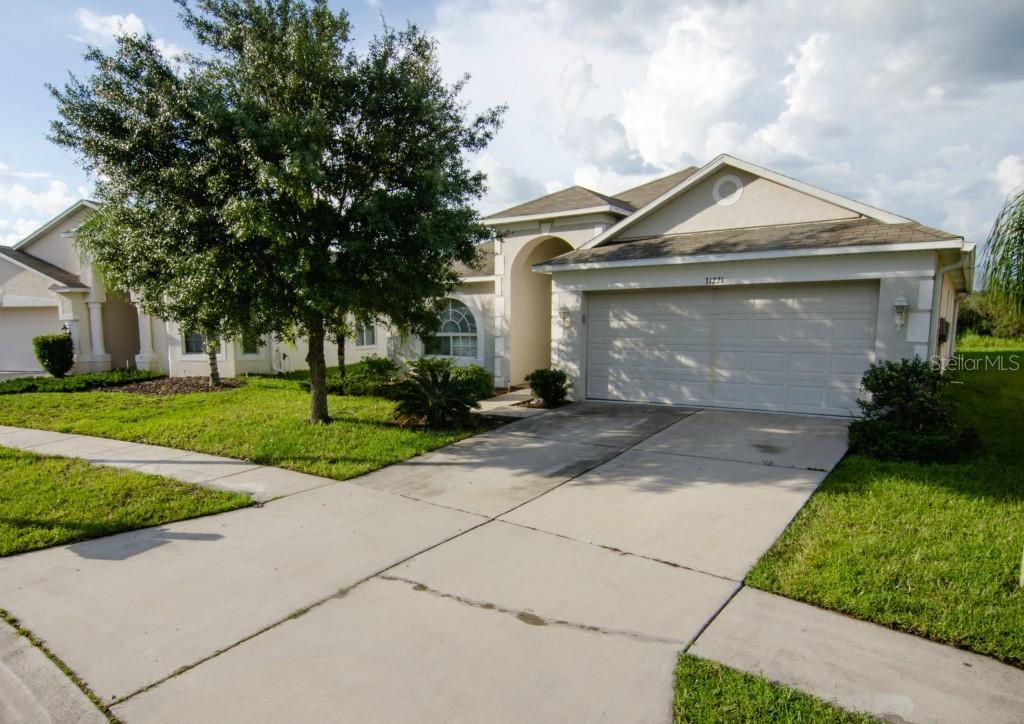 31221 Whinsenton Dr., Wesley Chapel, FL 33543