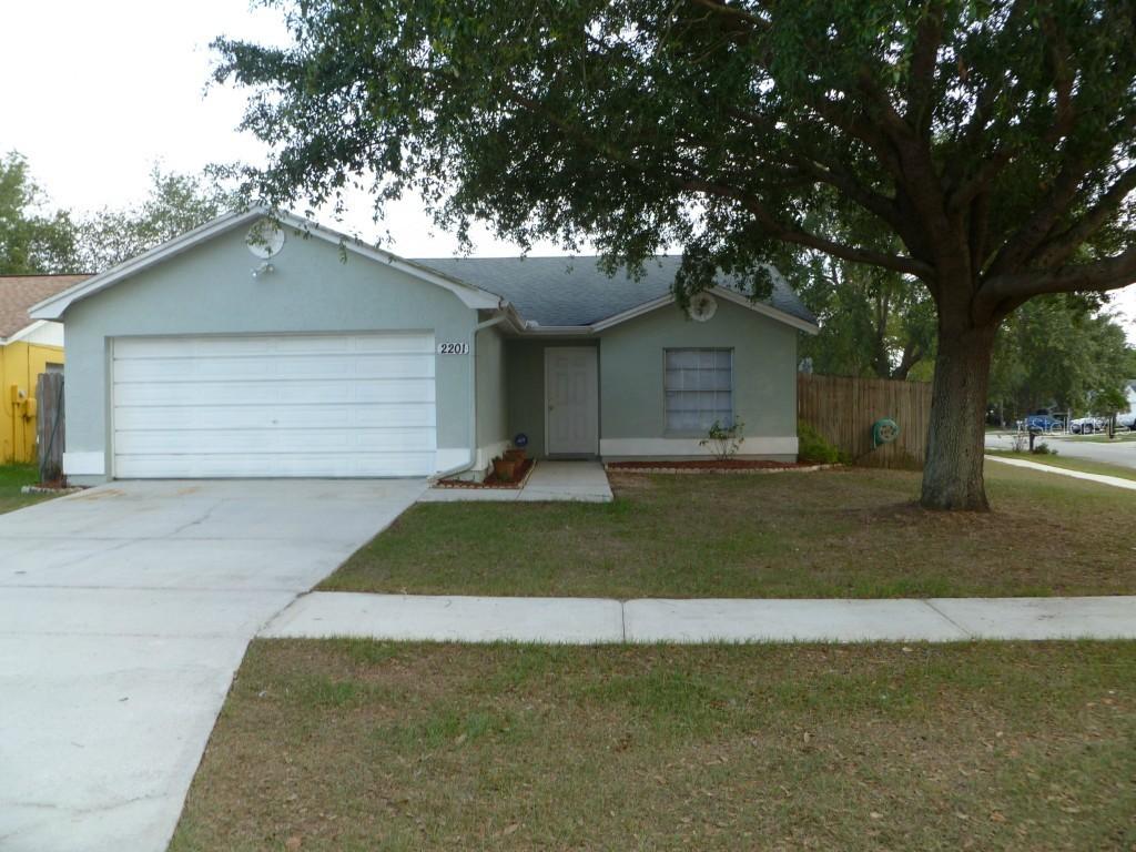 2201 Ridgemore Dr., Valrico, FL 33594