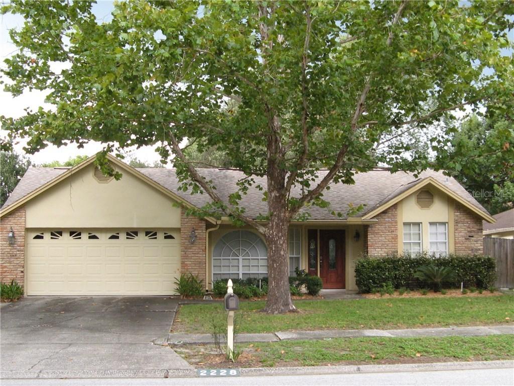 2228 Groveland Dr., Lutz, FL 33549