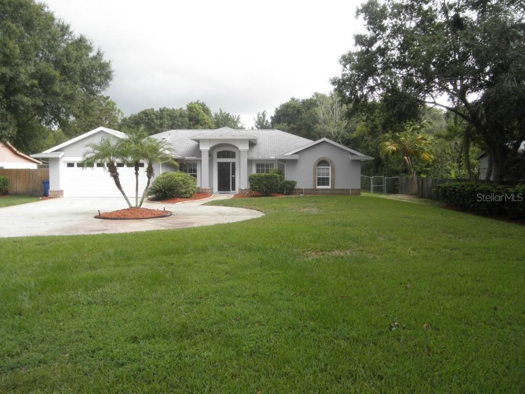 901 Hollyshore Dr., Lutz, FL 33548