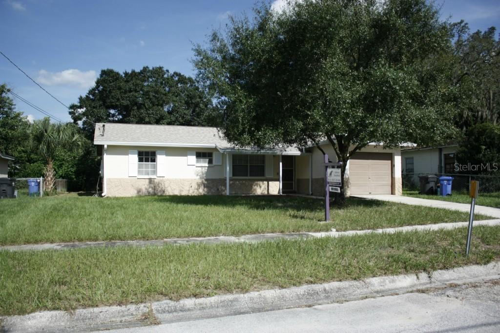 8507 Chinaberry Dr., Temple Terrace, FL 33637