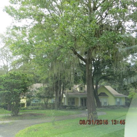 919 Lake Thomas Ln., Lutz, FL 33548