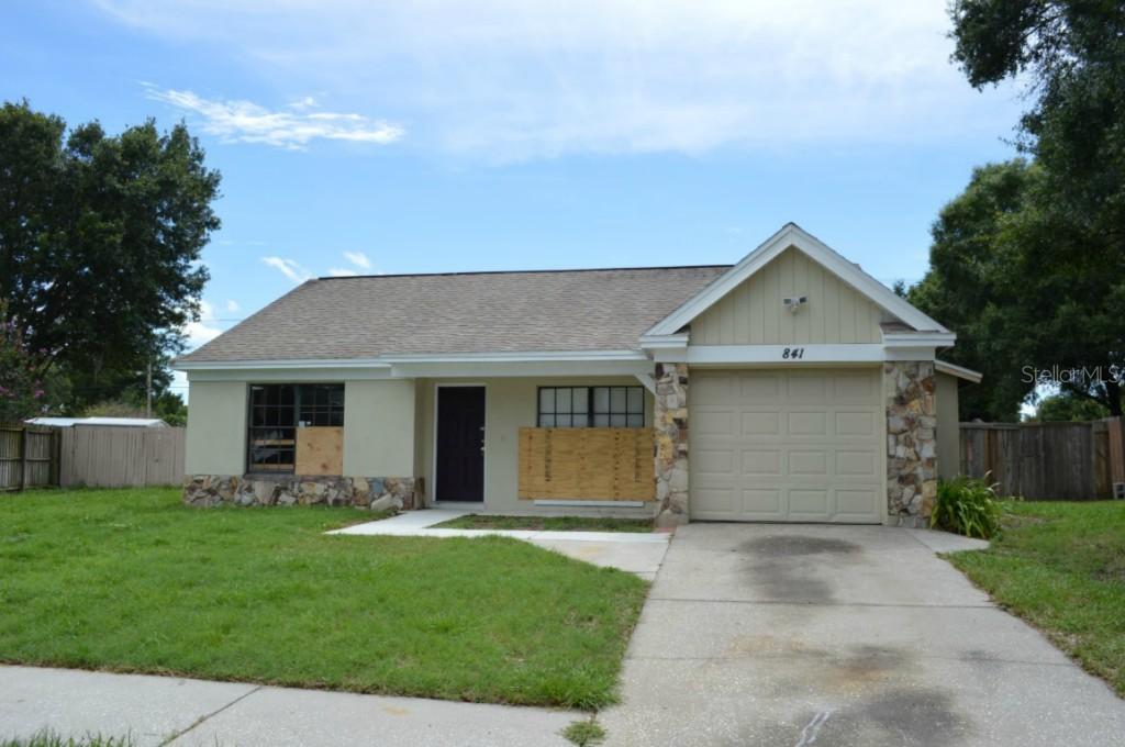 841 Sunridge Point Dr., Seffner, FL 33584