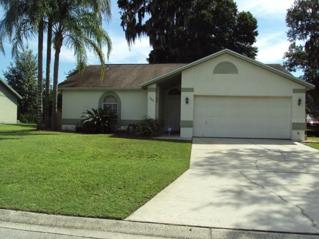 208 Sugar Creek Dr., Plant City, FL 33563