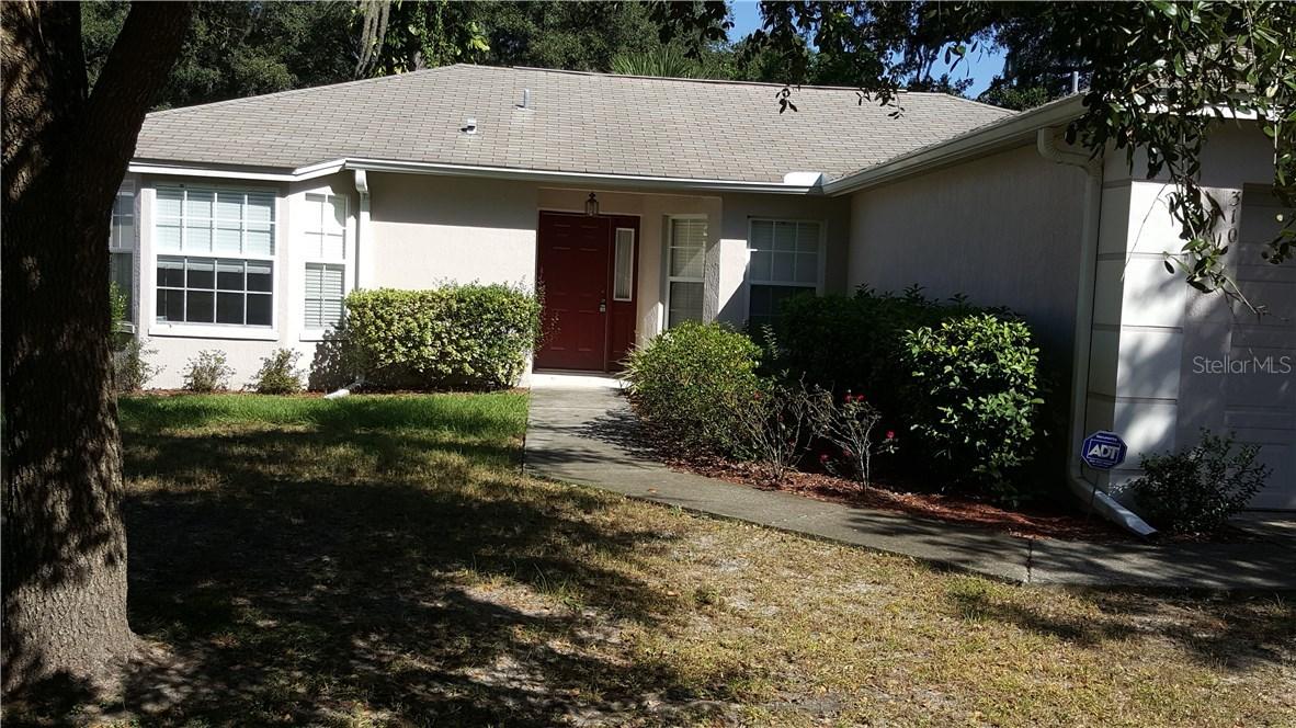 310 Carriage Crossing Cir., Brandon, FL 33510