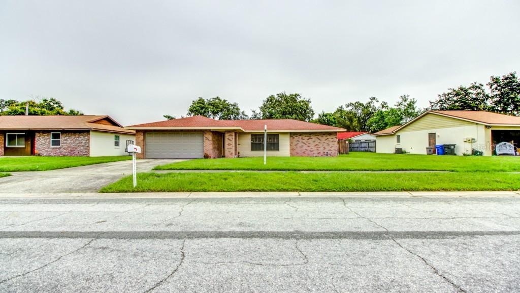 810 Crosswinds Dr., Brandon, FL 33511