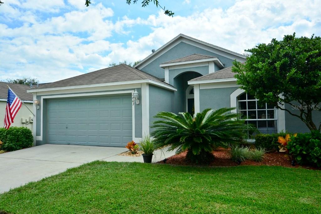 7603 Hampshire Garden Pl., Apollo Beach, FL 33572