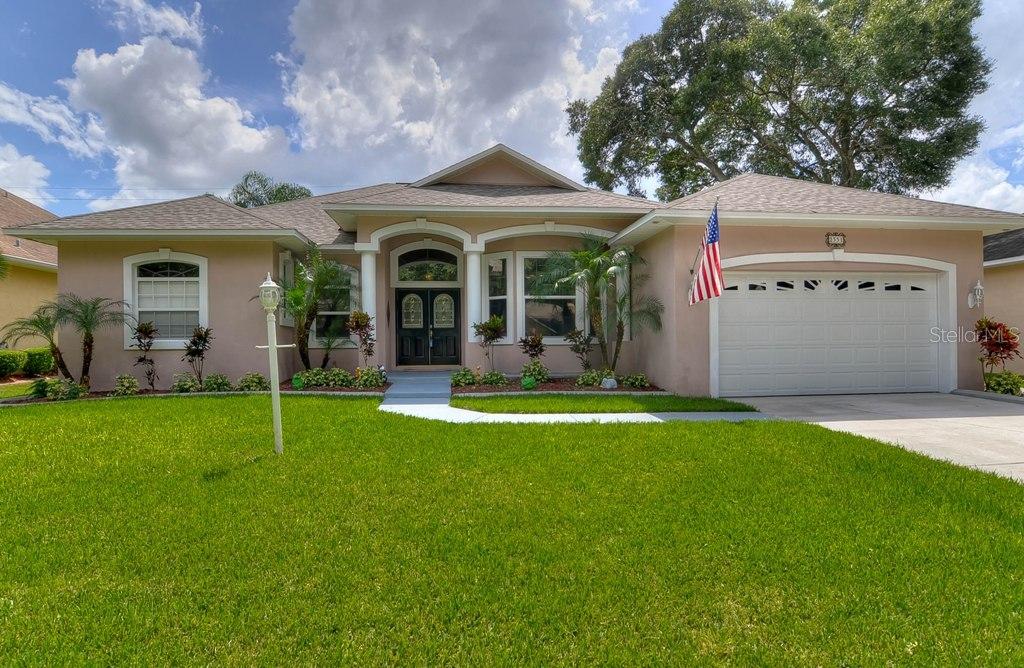 2331 Valrico Forest Dr., Valrico, FL 33594