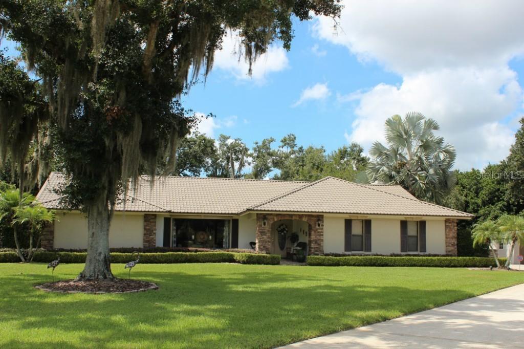 2607 Lakeview Way, Plant City, FL 33566