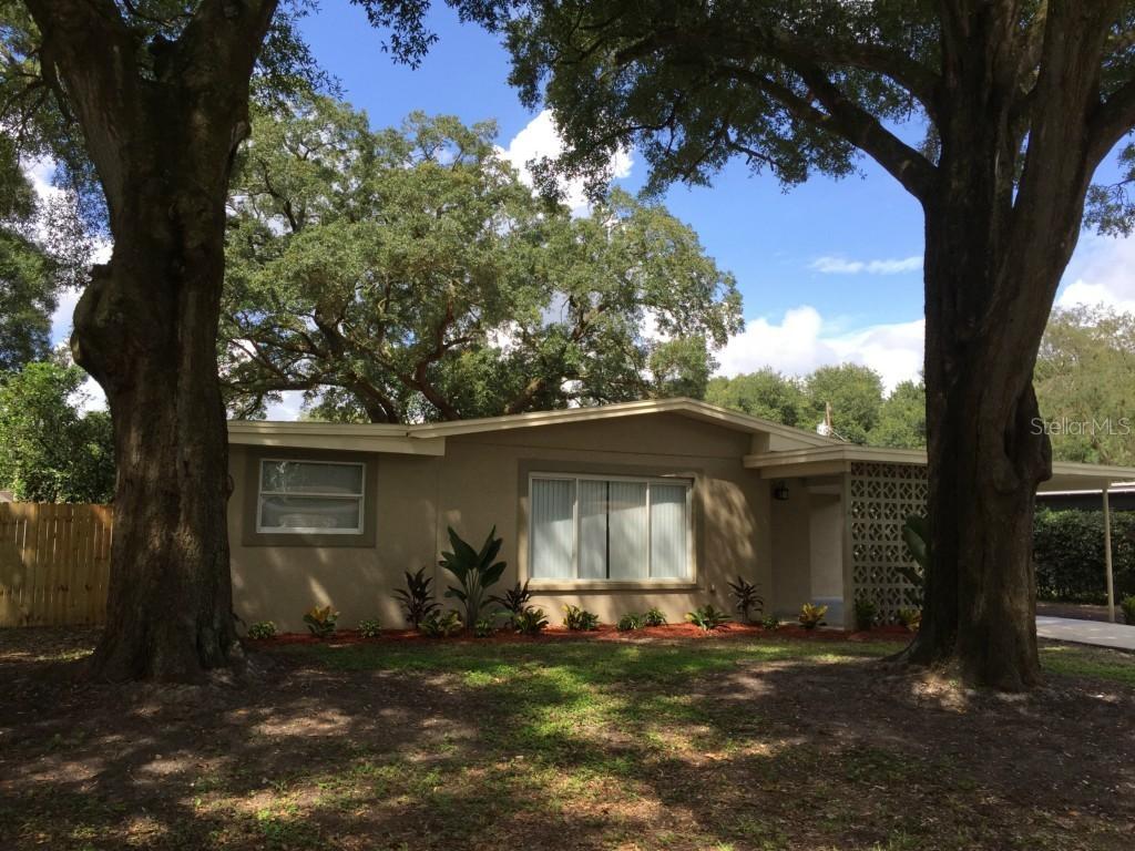 906 Skyview Dr., Brandon, FL 33510