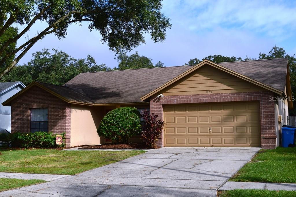 1509 Long Pond Dr., Valrico, FL 33594