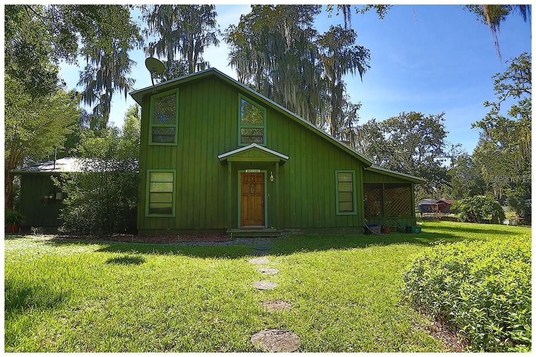 18926 5th St., Lutz, FL 33548