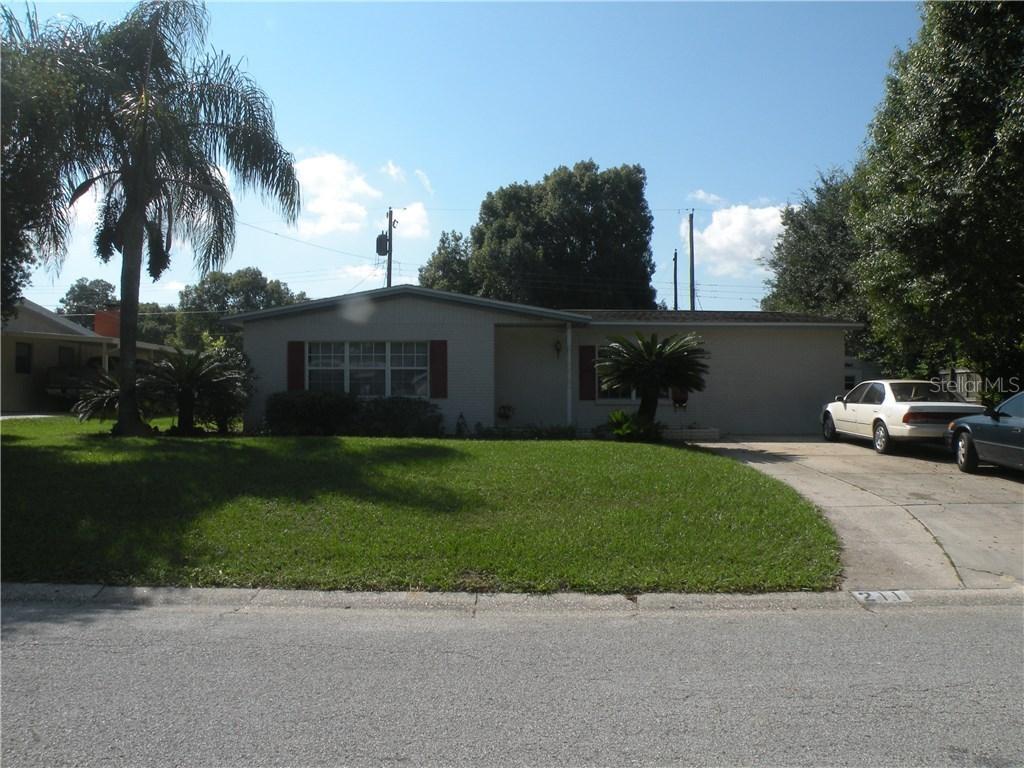 211 Cranberry Ln., Brandon, FL 33510