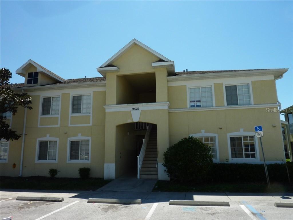 9521 Grovedale Cir. #202, Riverview, FL 33578