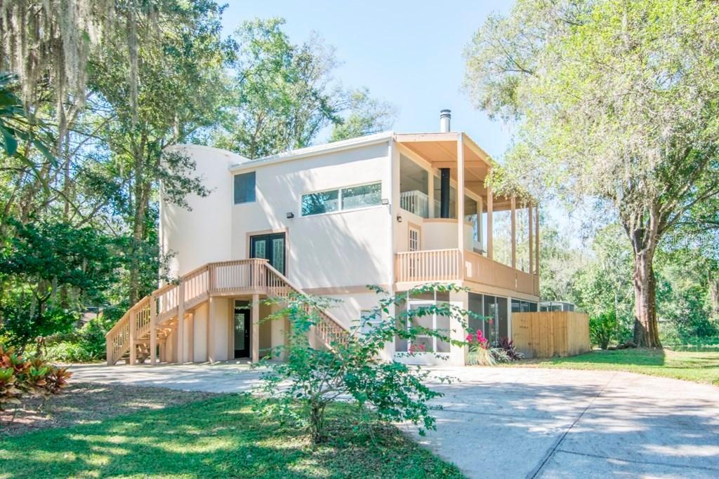 18204 Abbey Ln., Lutz, FL 33548