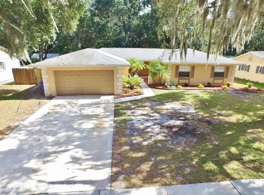 226 Van Gogh Cir., Brandon, FL 33511