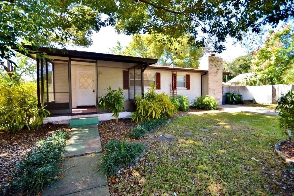 9302 N Oakleaf Ave., Tampa, FL 33612