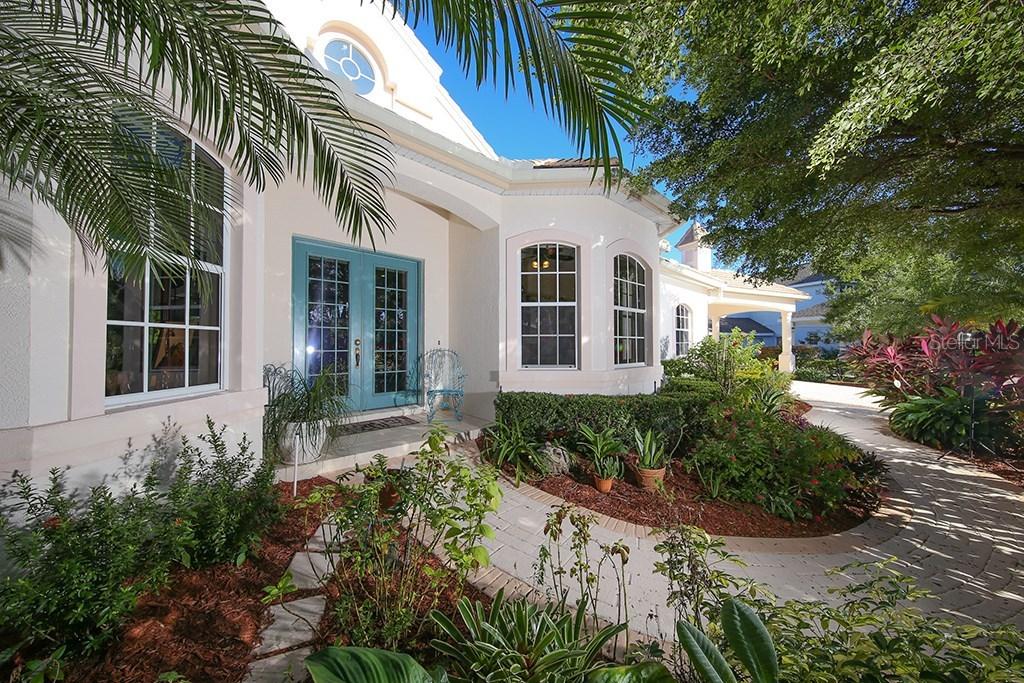 4625 Shark Dr., Bradenton, FL 34208