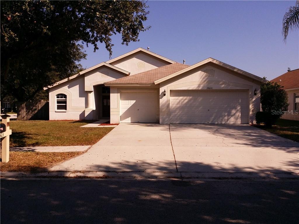 19613 Bergenfeld Dr., Land O Lakes, FL 34638