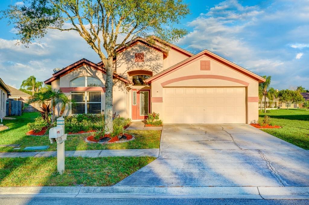 1216 Crimson Clover Ln., Wesley Chapel, FL 33543