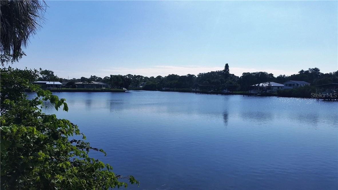 808 Blue Heron Blvd., Ruskin, FL 33570