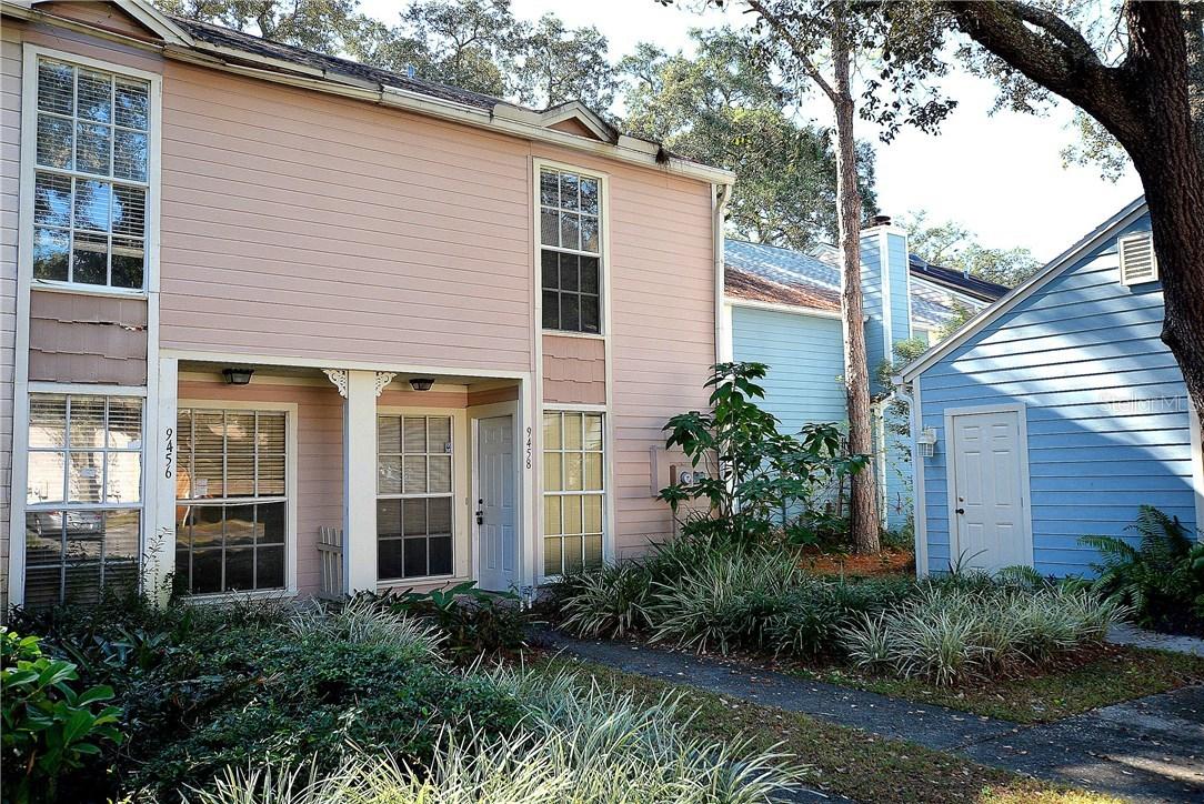 9458 Forest Hills Cir., Tampa, FL 33612
