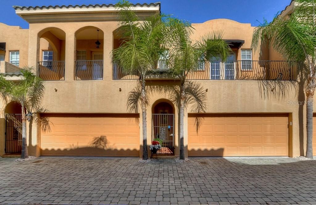 2911 Hansen Manor Ln., Tampa, FL 33611