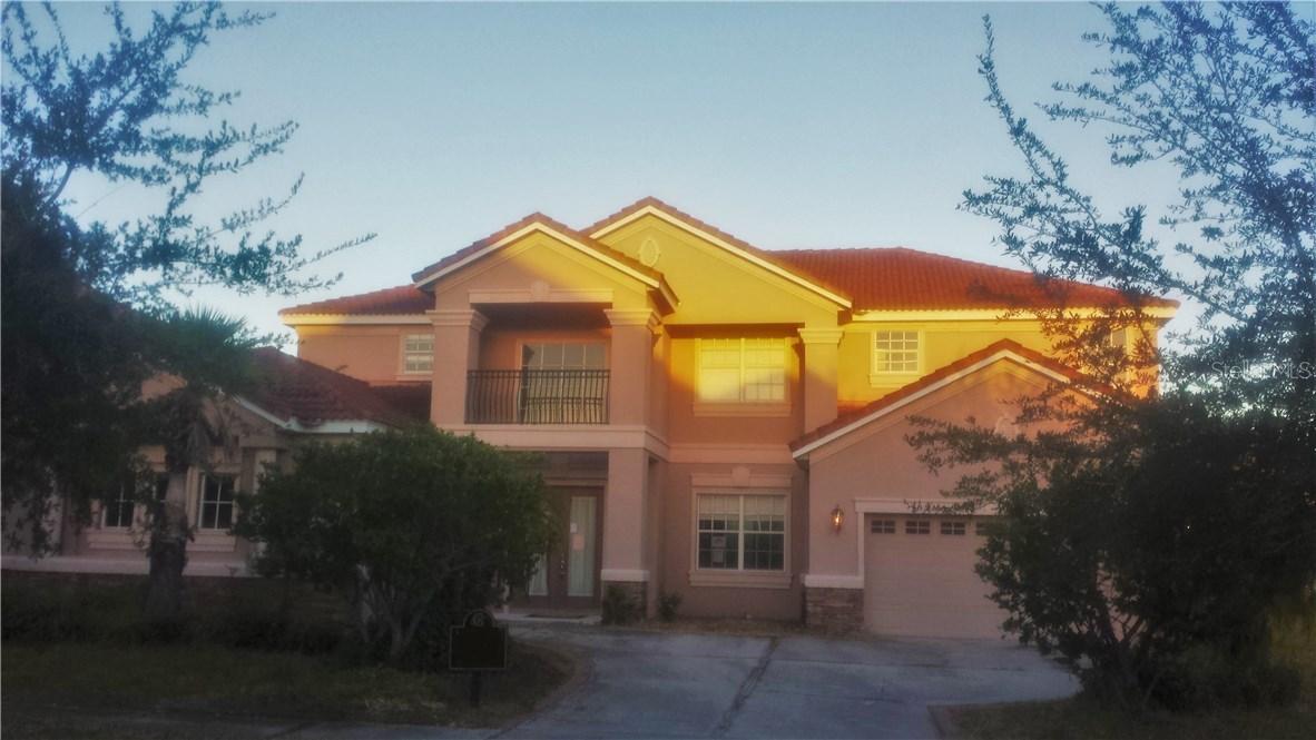 8368 Dunham Station Dr., Tampa, FL 33647