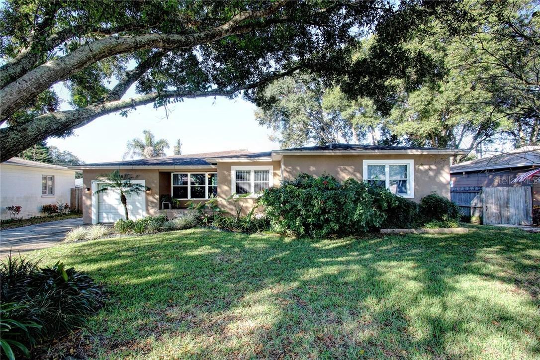 2416 York St., St Petersburg, FL 33710