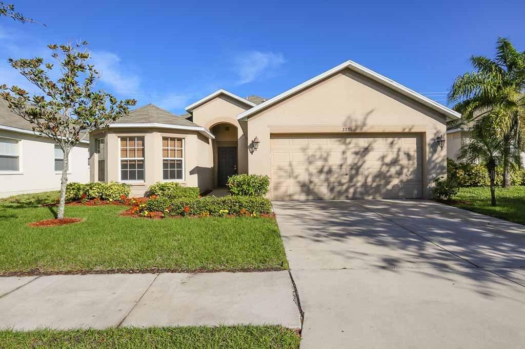 2231 Roanoke Springs Dr., Ruskin, FL 33570