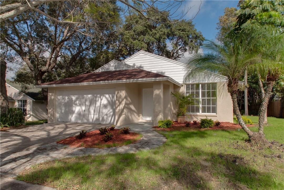 1111 E Lemon St., Tarpon Springs, FL 34689