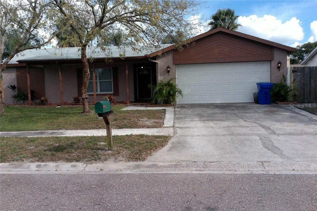 1002 Red Oak Cir., Brandon, FL 33511