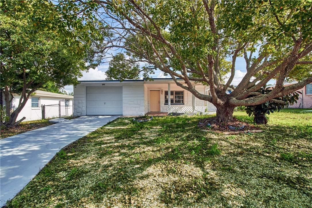 1522 Excalibur St., Holiday, FL 34690