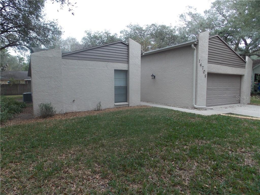 14709 Oak Vine Dr., Lutz, FL 33559