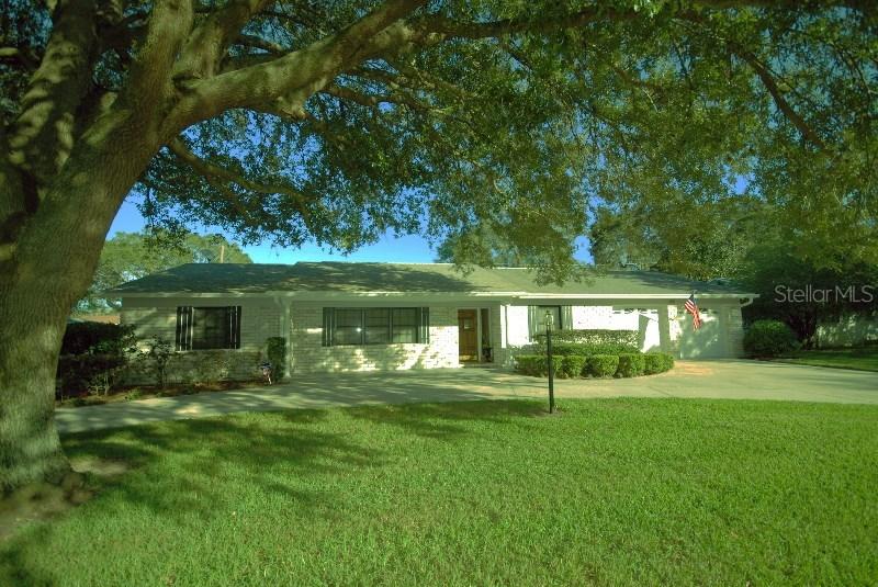 605 Seffner Valrico Rd., Valrico, FL 33594