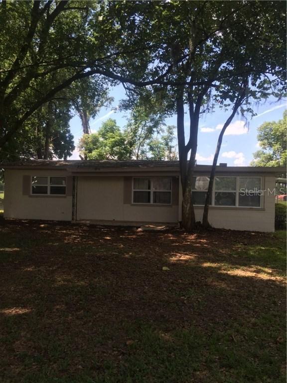 4211 Three Oaks Rd., Plant City, FL 33565