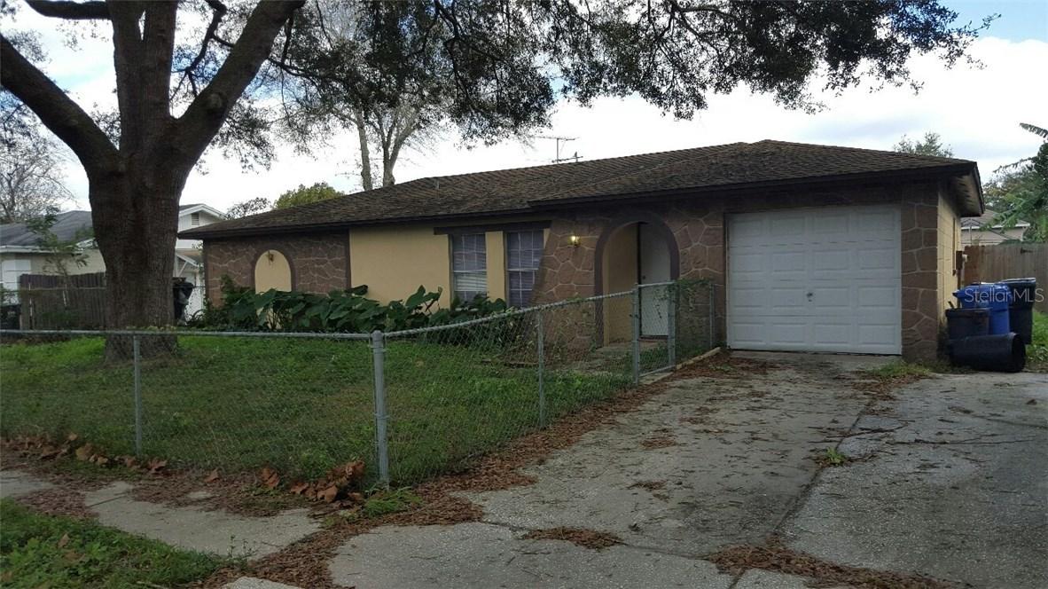 605 Falkirk Ave., Valrico, FL 33594