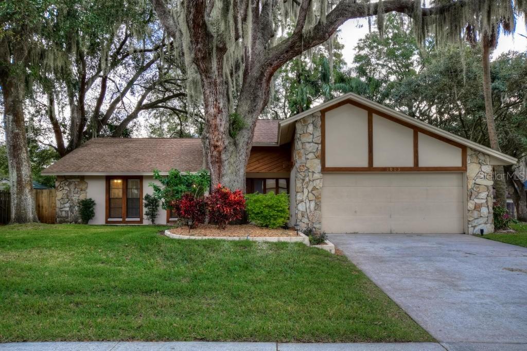 1005 Tranquiview Ln., Valrico, FL 33594
